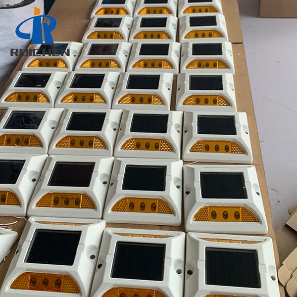 Raised Solar Stud Light For Highway In Uk